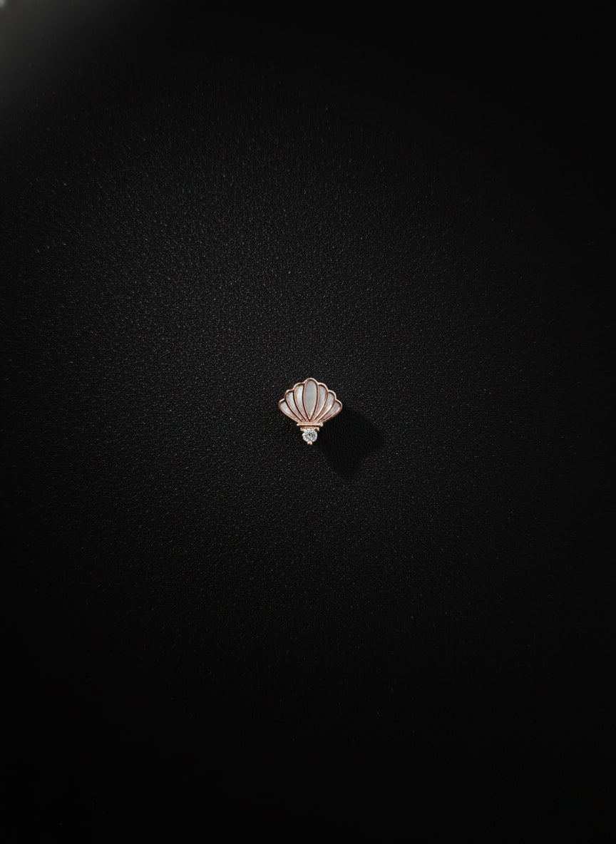 Maris - Silver Lapel Pin