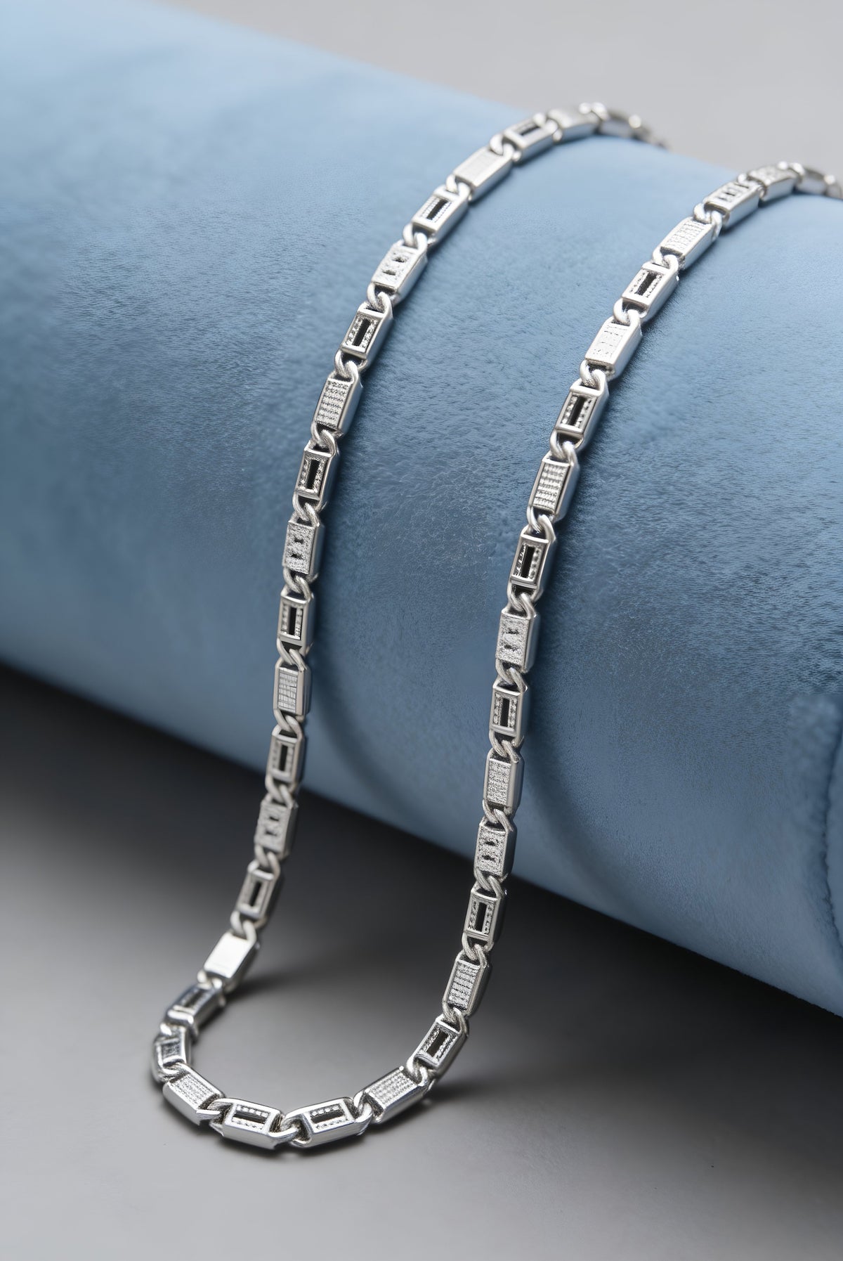 Vanguard - Silver Chain