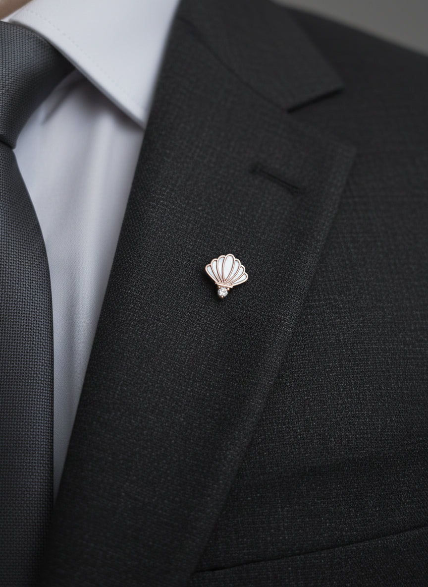Maris - Silver Lapel Pin