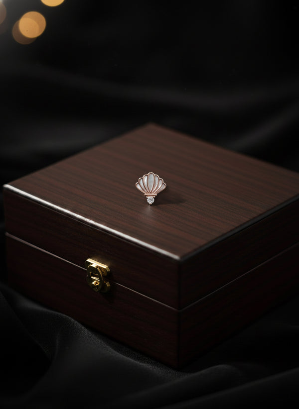Maris - Silver Lapel Pin